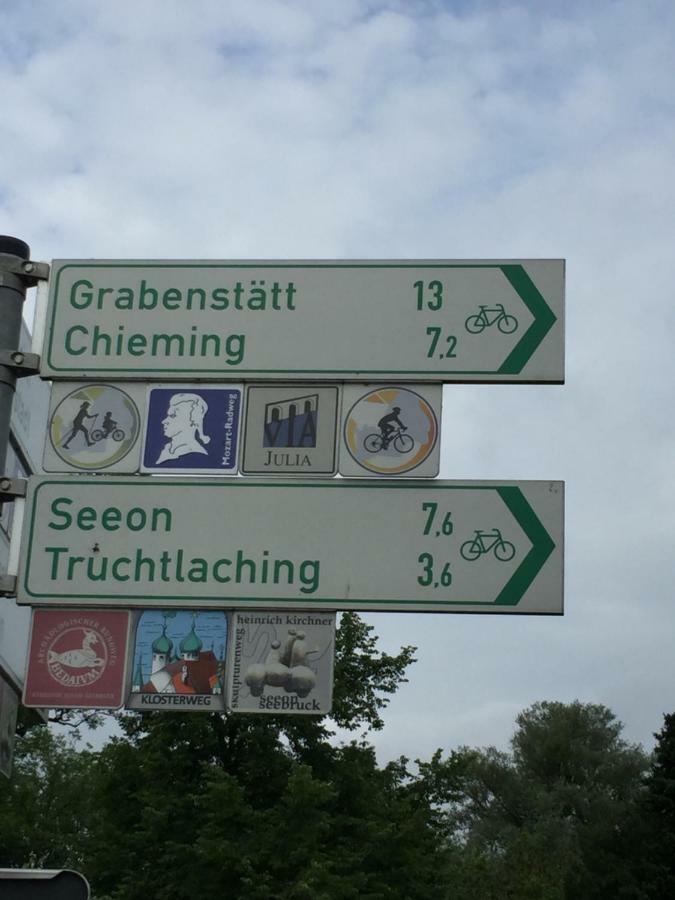Ferienwohnung Seebruck Am Chiemsee Сион-Зеебрук Екстериор снимка
